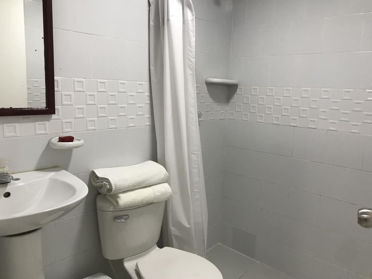 Hotel Continental Sai San Andrés エクステリア 写真