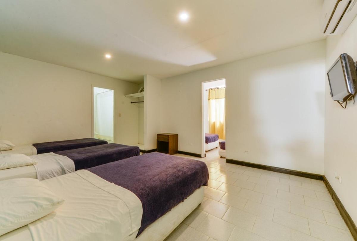 Hotel Continental Sai San Andrés エクステリア 写真